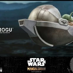 Maybang's Collectibles Hot Toys Star Wars The Mandalorian - Television Masterpiece Series The Child (Grogu) 1/6 Scale Collectible Figure Set