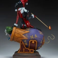 Maybang's Collectibles Sideshow Collectibles Sideshow DC Comics Harley Quinn And The Joker Diorama Statue