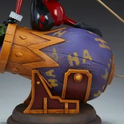 Maybang's Collectibles Sideshow Collectibles Sideshow DC Comics Harley Quinn And The Joker Diorama Statue