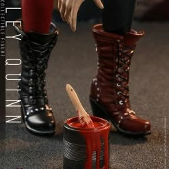 Maybang's Collectibles Hot Toys DC Comics Batman Arkham Knight Harley Quinn 1/6 Scale Collectible Figure