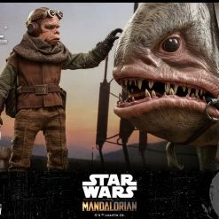 Maybang's Collectibles Hot Toys Star Wars The Mandalorian - Television Masterpiece Series Kuiil 1/6 Scale Collectible Figure