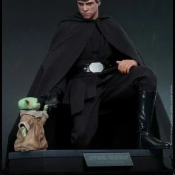 Maybang's Collectibles Hot Toys Star Wars The Mandalorian - Television Masterpiece Series DX23 Luke Skywalker (Deluxe Verison) 1/6 Scale 12