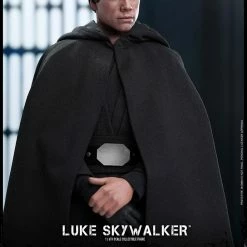 Maybang's Collectibles Hot Toys Star Wars The Mandalorian - Television Masterpiece Series DX23 Luke Skywalker 1/6 Scale 12