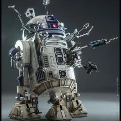 Maybang's Collectibles Hot Toys Star Wars Episode II Attack Of The Clones R2-D2 1/6 Scale Collectible Figure
