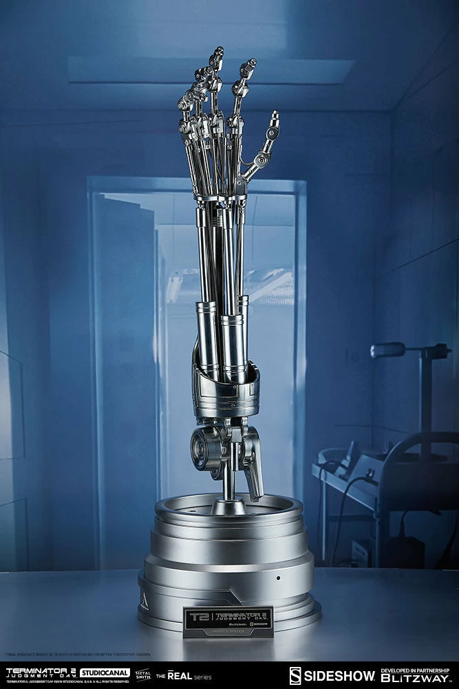 Maybang's Collectibles Blitzway The Real Series 1:1 Scale Movie Prop Replica Terminator T-800 Endoskeleton Arm And Brain Chip Set Sideshow Collectibles 5 Maybang's Collectibles Blitzway The Real Series 1:1 Scale Movie Prop Replica Terminator T-800 Endoskeleton Arm And Brain Chip Set Sideshow Collectibles