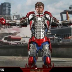 Maybang's Collectibles Hot Toys Marvel Comics Iron Man 2 Tony Stark (Mark V Suit Up Version) Deluxe 1/6 Scale 12