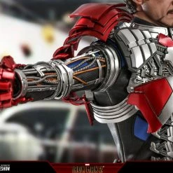 Maybang's Collectibles Hot Toys Marvel Comics Iron Man 2 Tony Stark (Mark V Suit Up Version) Deluxe 1/6 Scale 12