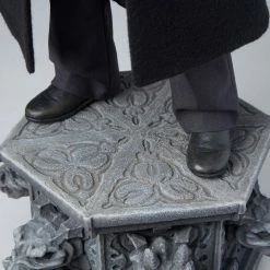 Maybang's Collectibles Sideshow Dracula (1958) Hammer Horror Classics Van Helsing Premium Format Figure Statue 42 Maybang's Collectibles Sideshow Dracula (1958) Hammer Horror Classics Van Helsing Premium Format Figure Statue