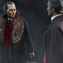 Maybang's Collectibles Sideshow Dracula (1958) Hammer Horror Classics Van Helsing Premium Format Figure Statue 48 Maybang's Collectibles Sideshow Dracula (1958) Hammer Horror Classics Van Helsing Premium Format Figure Statue